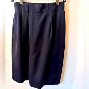 Jones New York suiting skirt. Navy blue Petites 8P